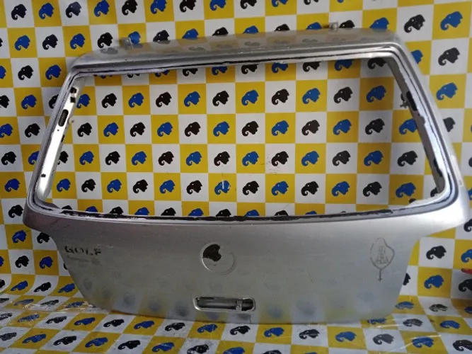 Tampa Traseira Golf Sapao 2000 2001 2002 2003 2004 Detalhe 