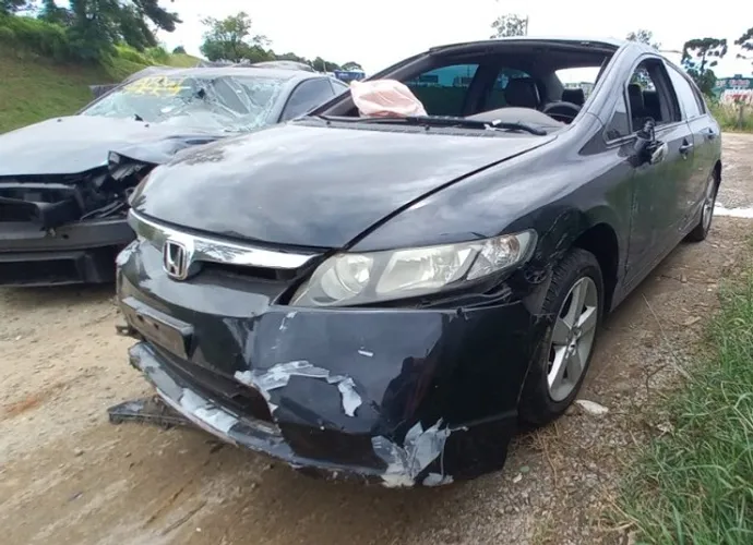 Sucata Honda Civic Lxs 1.8 manual 2006 2007 para peças 