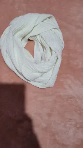 Gola/ lenço para pescoço cor branca