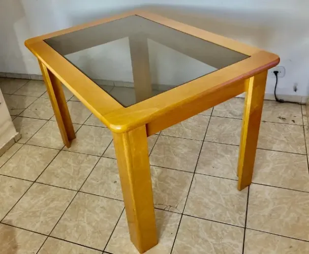 Mesa de Jantar Tampo de vidro