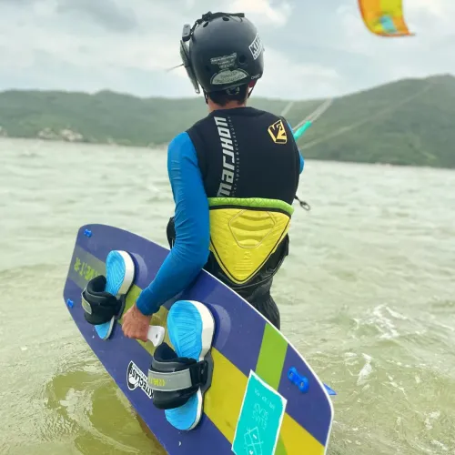 Aulas de kitesurf e venda de equipamentos 