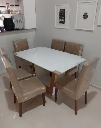 Conjunto Mesa Laqueada com 6 Cadeiras P.R.O.M.O.Ç.Ã.O (Nova) 135x90