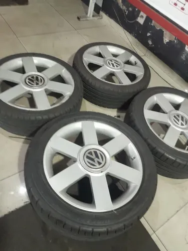 Rodas originais VW aro 15
