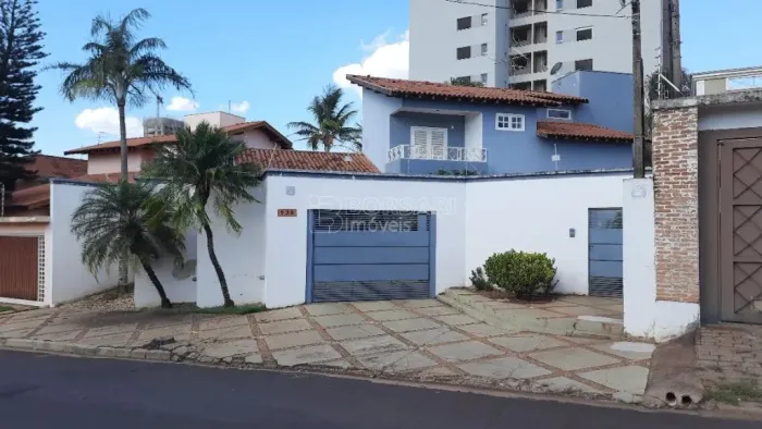 Venda de Casas / Sobrado na cidade de Araraquara