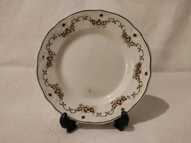 Prato de Sobremesa 19cm Antigo com Guirlanda de Flores Vermelhas Pintada à Mão
