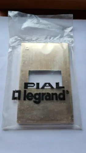 Placa 4x2 - 1 modulo - Linha Elite Pial (antigo)