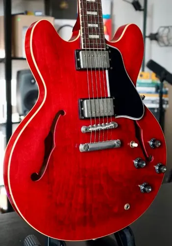Guitarra Gibson ES-335 63' Reissue 50th Anniversary Cherry Red