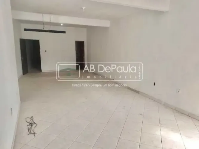 ALUGA EM REALENGO - EST. DO REALENGO, 51 - LOJA COM 60m²