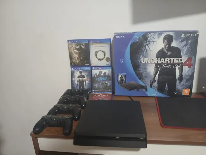 Playstation 4 + 57 jogos