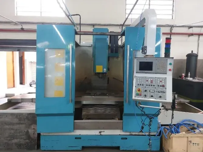 Fresadora CNC SINITRON D7NX ano 2005