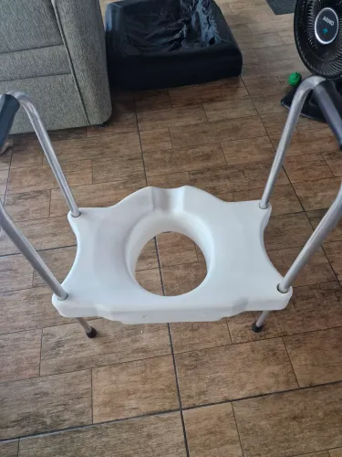 Assento sanitário para idoso CARCI