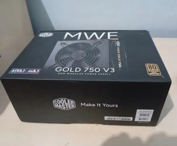 Fonte cooler Master 750w 80 plus 