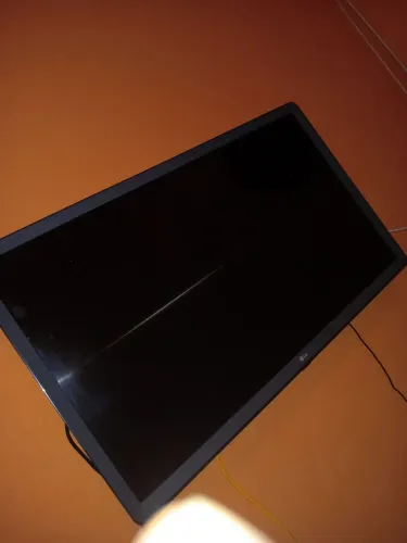Vendo tv 32 LG polegadas 