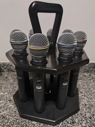 Suporte de mesa para microfones sem fio