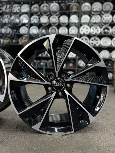 Rodas Aro 18 Furação 5X112 Audi RS7