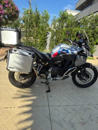 BMW F 900 GS 2025 Adventure ? Apenas 1.300 km | Único Dono | Revisada na Concessionária