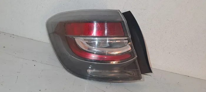 Lanterna Sandero Stepway 2020 / esquerda COM LED COM DETALHE 