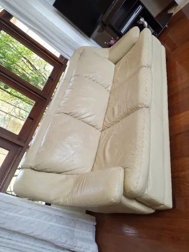 Sofá em couro