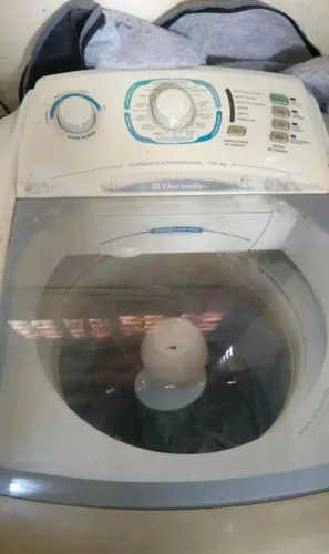 Máquina de Lavar Electrolux 10kg (Defeito)