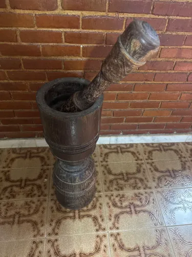 Pilão com socador madeira