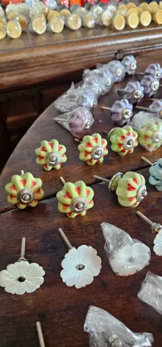 Puxadores de gavetas variados 