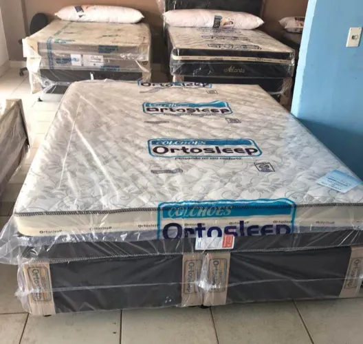 Base com colchão molas ensacadas 