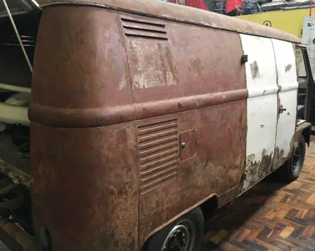 KOMBI FURGÃO 1973 (LATARIA)