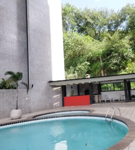 Quarto para moça em Volta Redonda