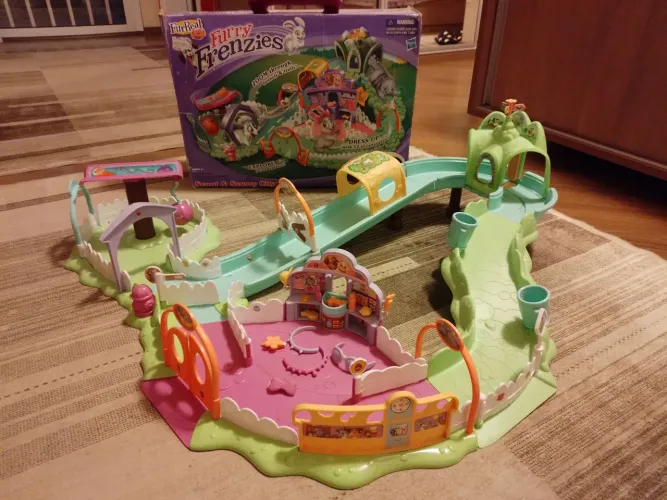 Pista Furreal Furry Frenzies<br>COMPLETO