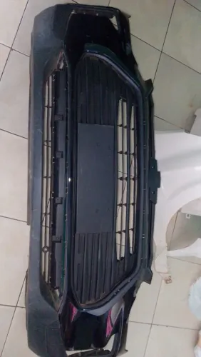 Chevrolet Tracker ano 2022 Parachoque dianteiro