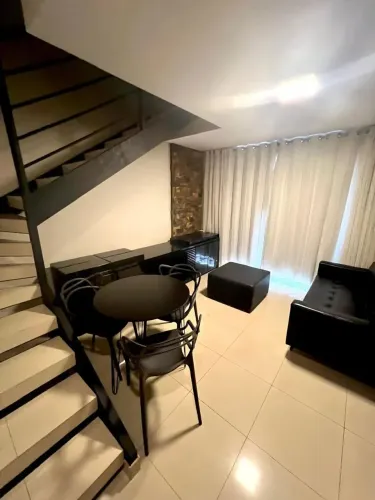 Alugo Duplex Mobiliado no Setor Bueno  T-51