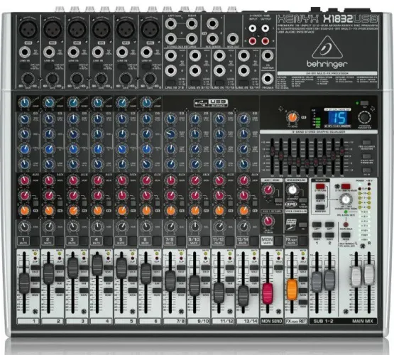 Mesa de Som Behringer Xenyx X1832USB