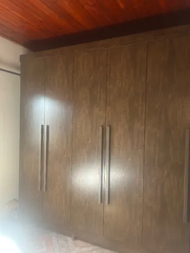 Guarda roupa 6 portas 