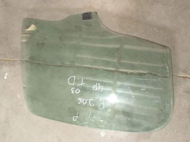 Vidro traseiro direito peugeot 206 4p