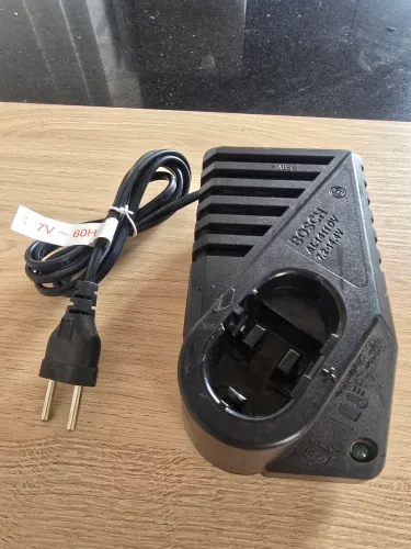 Carregador de Bateria AL1411DV 7,2v - 14,4v 1,0 A em 127V 2607224977 BOSCH