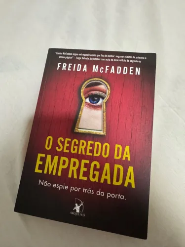 Livro O Segredo da Empregada - Freida McFadden