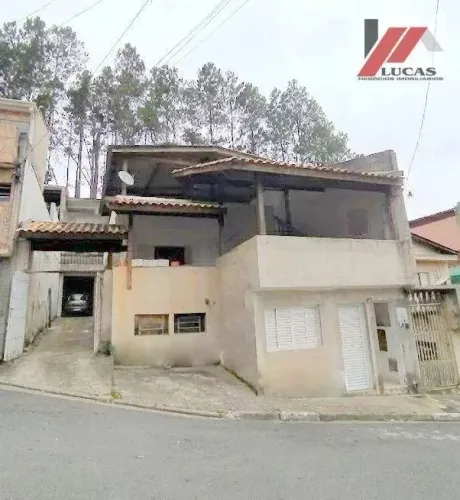 Sobrado à venda em Cotia.