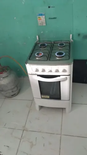 Vende-se fogão Esmaltec 4 bocas