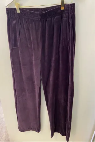 Calça de Veludo na cor vinho da marca Live