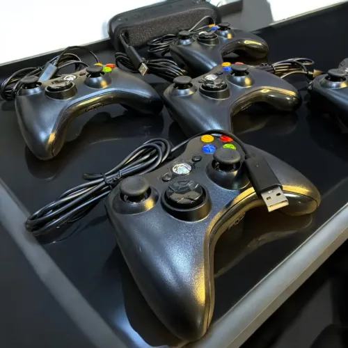 Controle Xbox 360 e Controle Para PC USB 