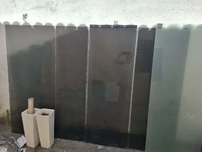 Vendo 5 vidros de boxe,tamanhos variados