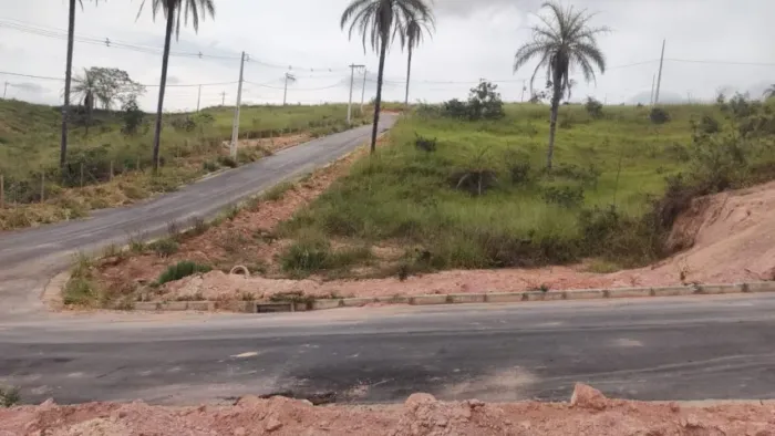 Lote de esquina a venda no Bairro Novo horizonte em Brumadinho 661,23 m²