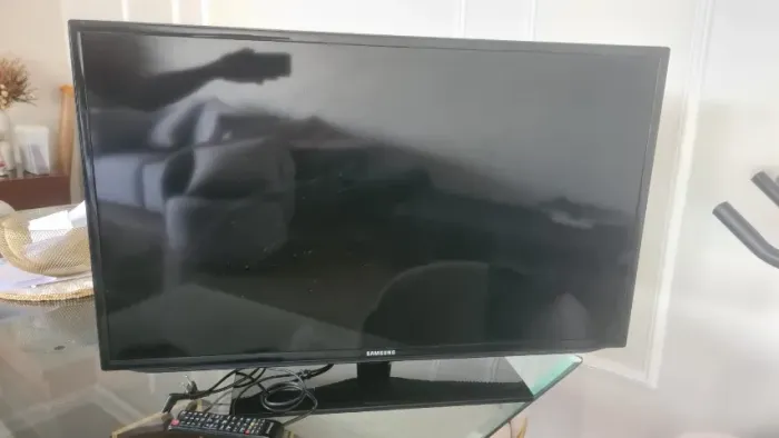 TV LED 40" Samsung Série 5 Full HD 2 HDMI UN40EH5000 - USADA - 100% Conservada