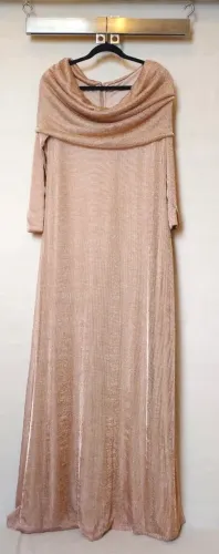 Vestido longo de festa, tamanho único veste qualquer mulher porque a malha é elástica.