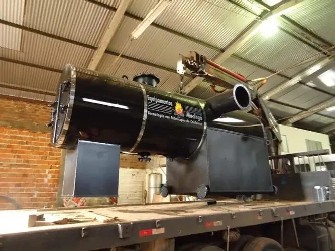 Caldeira Horizontal 1000 kg/h - Alta Eficiência e Durabilidade