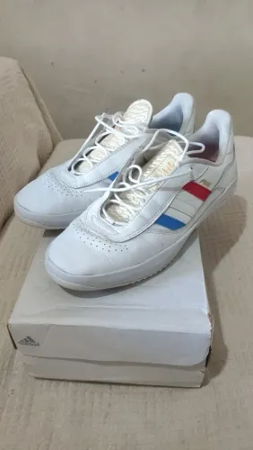 Tênis Adidas Puig tamanho 41