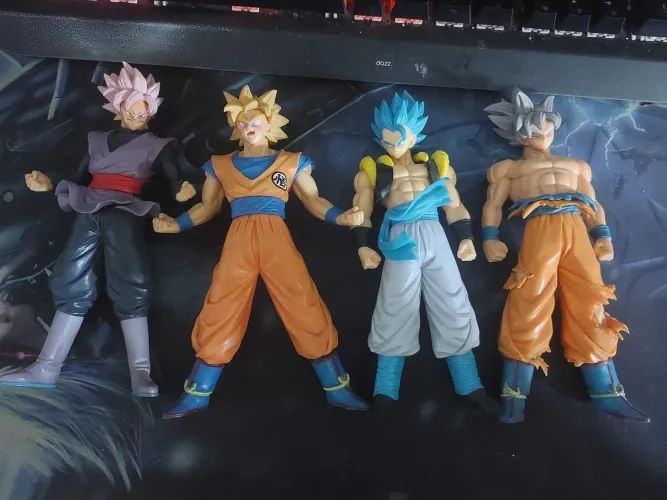 Bonecos DBZ