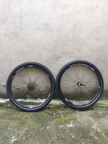 Par de rodas aro 29 Novas