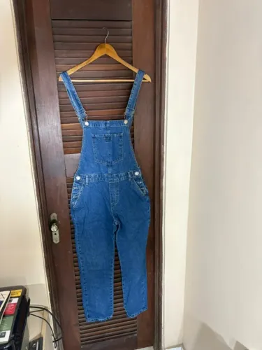 macacão/jardineira jeans