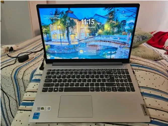 Notebook Lenovo i3 - SSD 256g